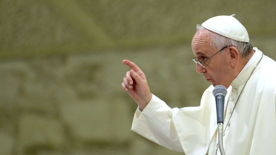 pape-francois-au-vatican-le-5-septembre-2015_5409613