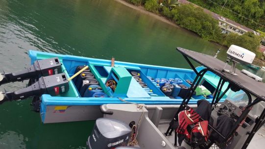 embarcacion-Fenix-Azul-Jamaica