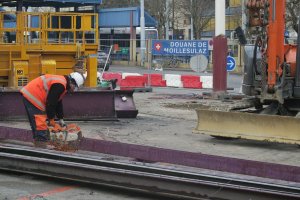 arche-douaniere-la-frontiere